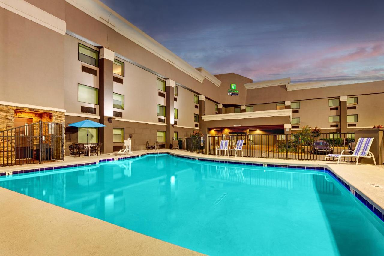 Holiday Inn Express Nashville W-I40 By Ihg Екстер'єр фото
